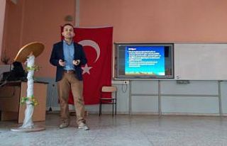 Öğrencilere gıda ve su hijyeni eğitimi