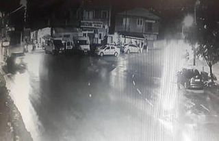 Otomobil sürücüsü bisikletli genç kıza çarptı:...