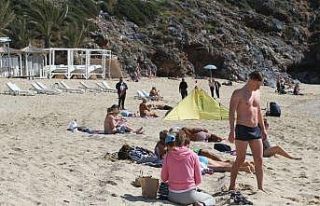 (Özel) Alanya’da kış ortasında yaz yaşanıyor