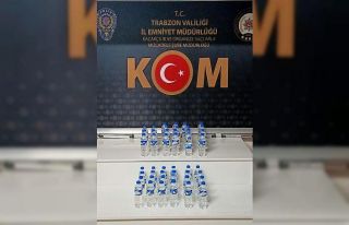 Pet şişelere alkollü içki doldurup satmaya çalışan...