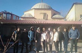 Rüstem Paşa Medresesi’nde ders