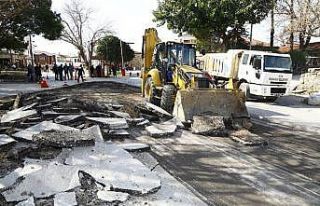 Side girişi yayalaşıyor