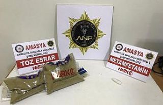 Sokak satıcılarına operasyon: 4 gözaltı