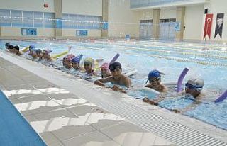 Su Sporları Merkezinde yüzme öğrenen çocuk sayısı...