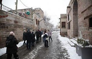 Usta isimlere Talas’ın tarihi mekanları tanıtıldı