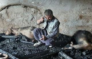 Yangında telef olan kuzuları için hüngür hüngür...