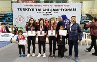 Yunusemreli wushucular Sakarya’dan madalyalarla...