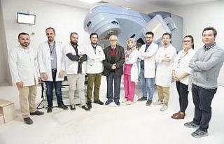 5 seanslık tedaviyle 90 yaşında prostat kanserini...