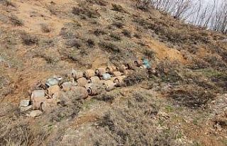 5 sığınakta 62 adet tüp ile yaşam malzemesi ele...