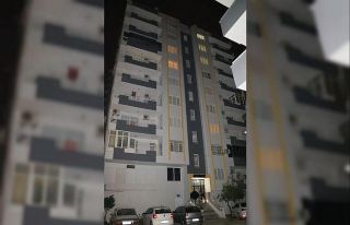 5’inci kattan düşen genç kız ağır yaralandı