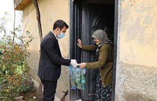 65 yaş ve üzeri vatandaşlara hijyen seti dağıtımı