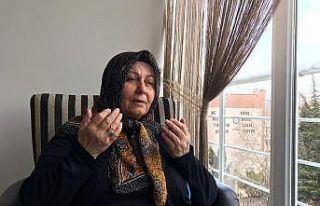 74 yaşındaki Müfide nine evinde kalarak örnek...
