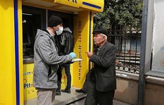 77 yaşındaki dede ikna olmadı, ’Yakışıklı...