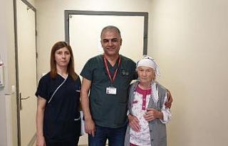 80’lik nineye yeni mide yolu