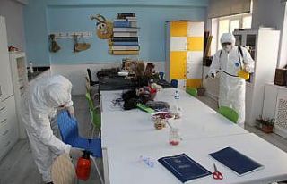 Ağrı’da okullarda korona virüse karşı dezenfekte...