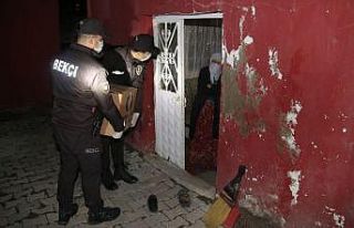 Ağrı’da yaşlı kadının imdadına Gece Kartalları...