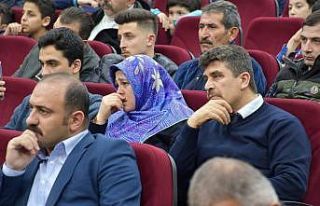 Ahmet Yenilmez anlattı, salondakiler duygulandı