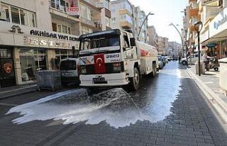 Akhisar Belediyesi salgın hastalıklara karşı sokakları...