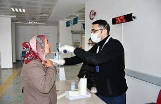 Aksaray’da hastaneye gelen her vatandaş kontrolden...