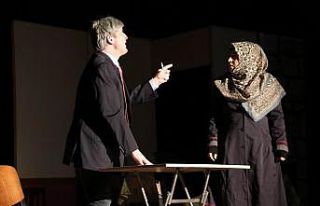 Akşehir’de “Karanlıkta Açan Çiçekler” isimli...