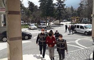 Akşehir’de uyuşturucu satıcılarına operasyon