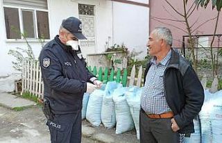 Alaçam polisinin 65 yaş üstü mesaisi