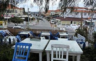 Alaçatı sokakları "Sağlıklı günlerde buluşmak...