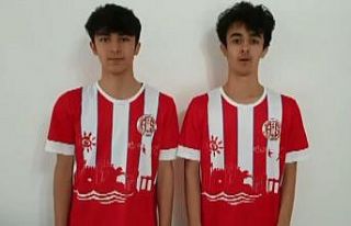 Antalyaspor Diyarbakır Futbol Akademisi öğrencilerinden...