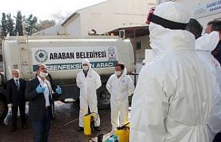 Araban Belediyesi cadde ve sokakları dezenfekte etti