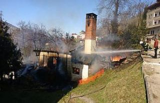 Araklı’da çıkan yangında ev kullanılmaz hale...