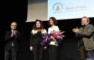 Arzum Onan’ın ‘Kadın’ sergisi Muratpaşa’da