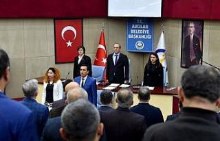 Avcılar Belediye Meclisi 34 bayrakla şehitleri andı