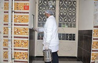 Avcılar’da evde kalanlara “sıcak yemek” servisi...