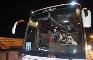 Avrupa’dan dönen 164 kişi Kocaeli’ye getirildi