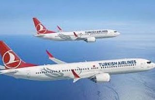 Avrupa’dan dönen Türkleri taşıyan ilk uçak...