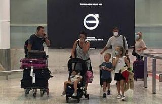 Avustralya yabancıların ülkeye girişlerini yasakladı