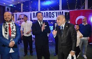 Ayvalık’ta Barbaros Sefaspor şampiyonluğunu kutladı