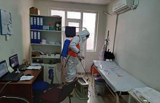 Bağlar Belediyesi sağlık merkezlerini dezenfekte...