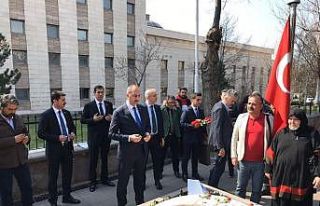 Bakan Gül, Muhsin Yazıcıoğlu’nu kabri başında...