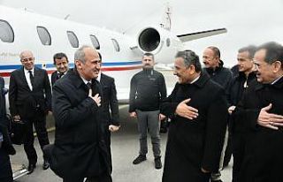 Bakan Turhan’a ‘kalp’ten karşılama