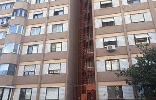 Bakırköy’de 8. kattan atlayan genç feci şekilde...