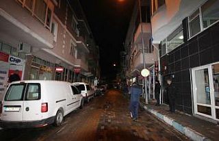 Balkonlardan sağlık çalışanlarına alkışlı...