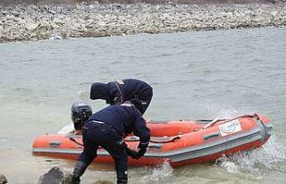 Baraj gölünde çıkan kesik kola ait vücuda ulaşılamadı