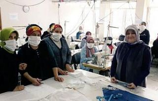 Bartın’da meslek lisesinde cerrahi maske üretimine...