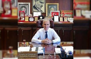 Başkan Altıkulaç’tan evlerinde kalanlara gezi...