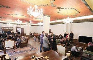 Başkan Arı, halk günü buluşmalarında vatandaşlarla...