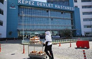 Başkan Böcek’ten sağlık çalışanlarına vitamin...