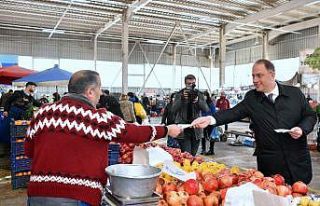 Başkan Çalık’tan semt pazarında korona virüs...