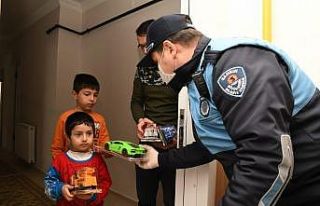 Başkan Demir’den “evde kalan” çocuklara doğum...