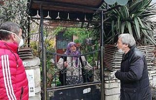 Başkan Şahin yaşlıları ziyaret edip dualarını...